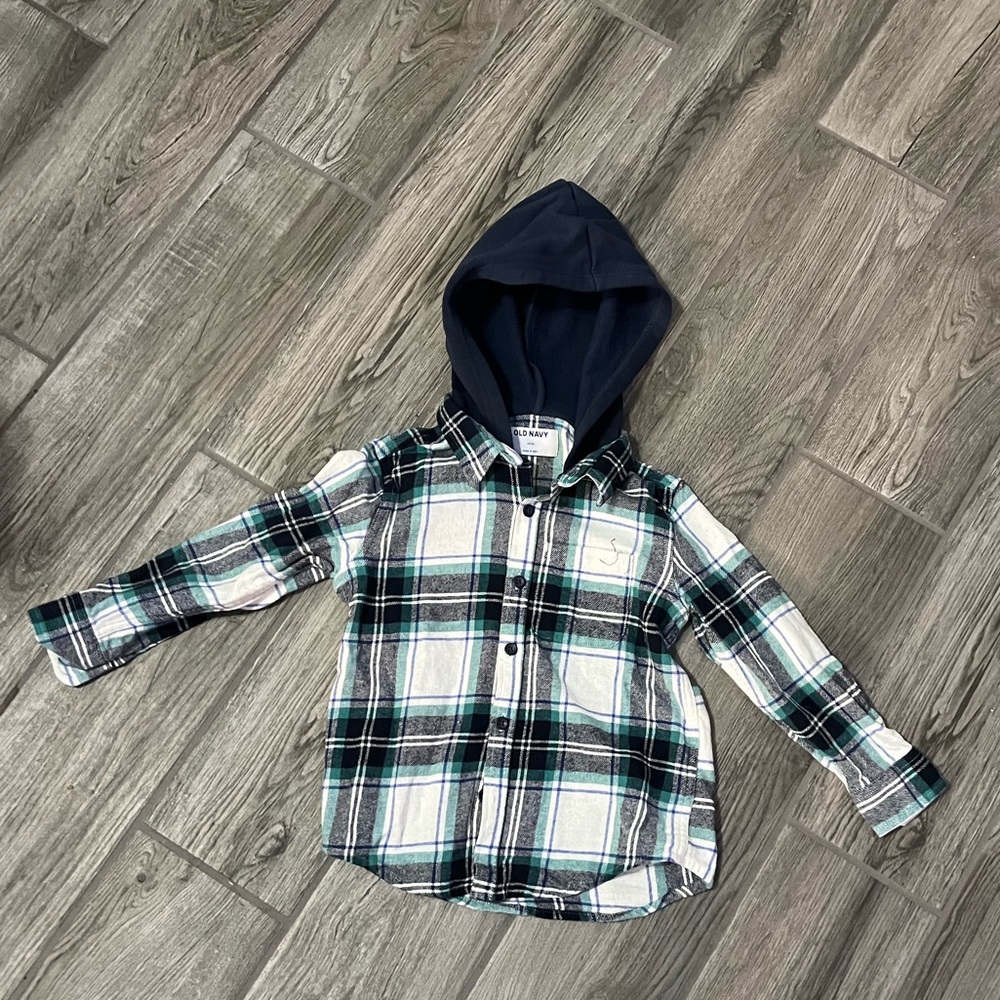 Kids Old Navy flannel with hood